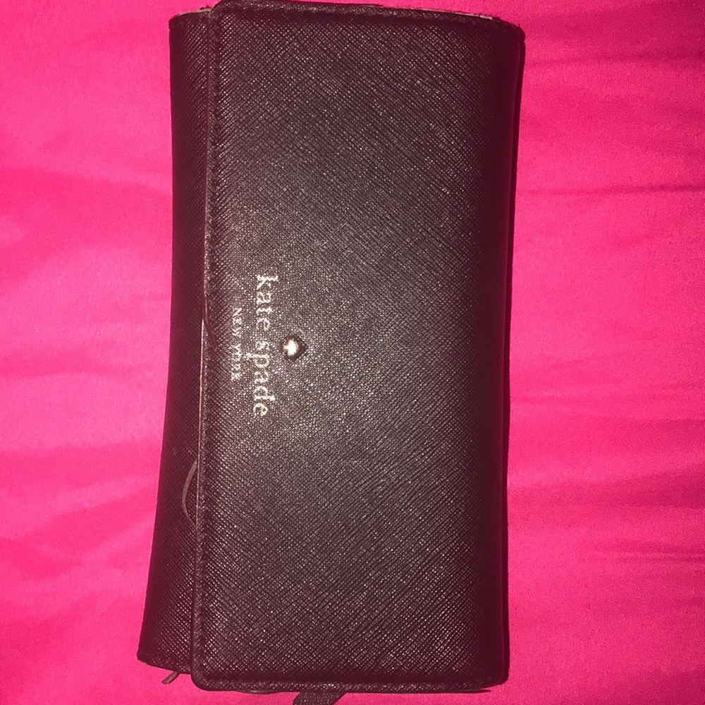 A nice size wallet